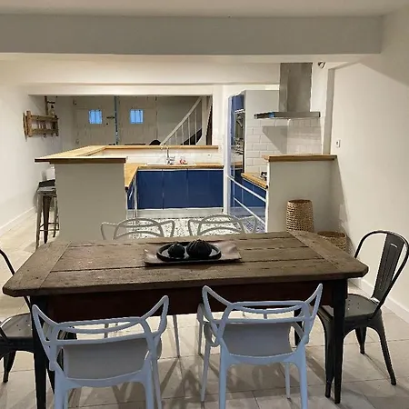 בית נופש Le Petit Camisou, Un Ecrin Au Pied De La Cite