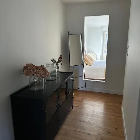 בית נופש Le Petit Camisou, Un Ecrin Au Pied De La Cite קרקסון
